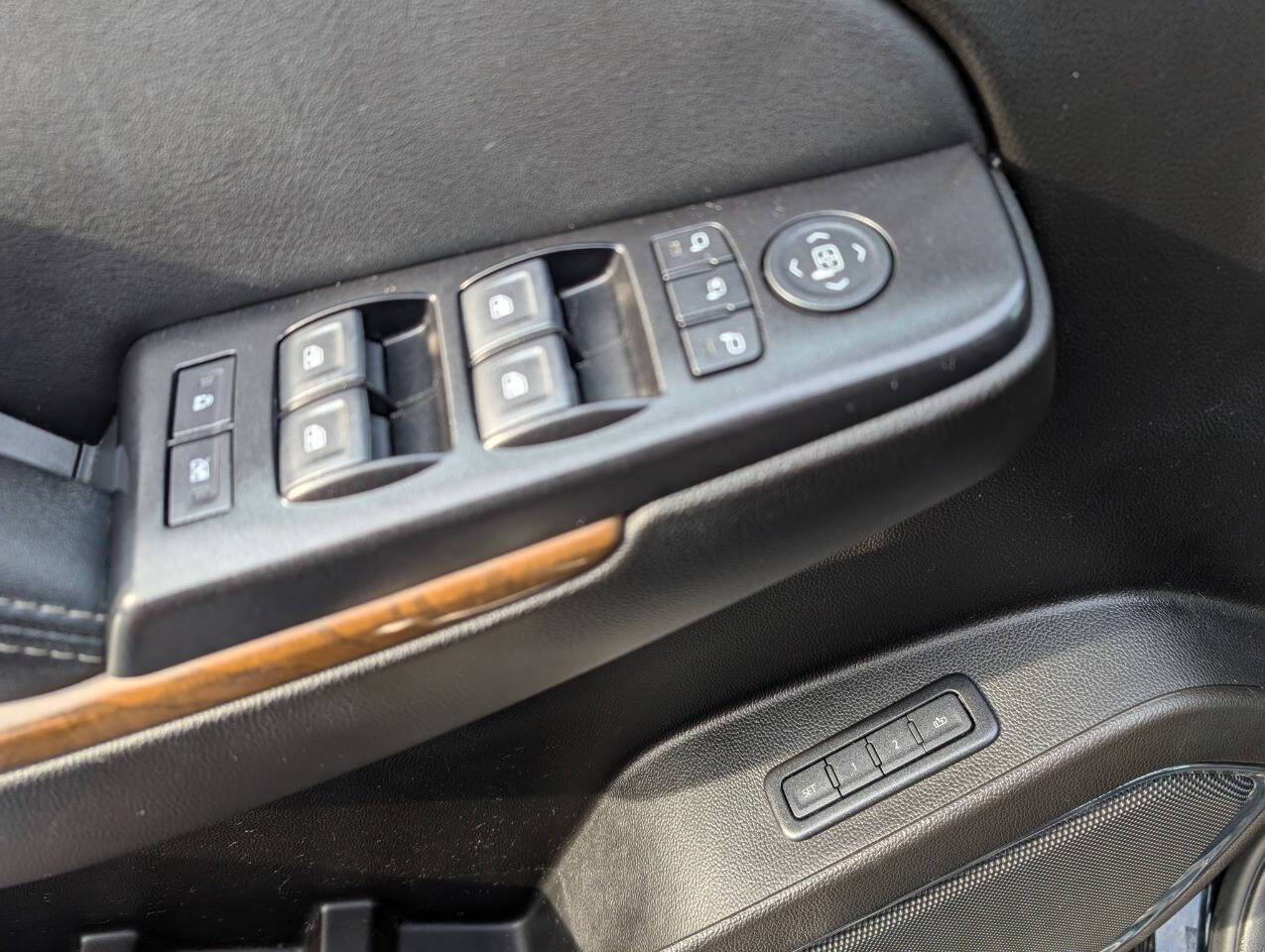 used 2020 GMC Yukon car, priced at $39,599