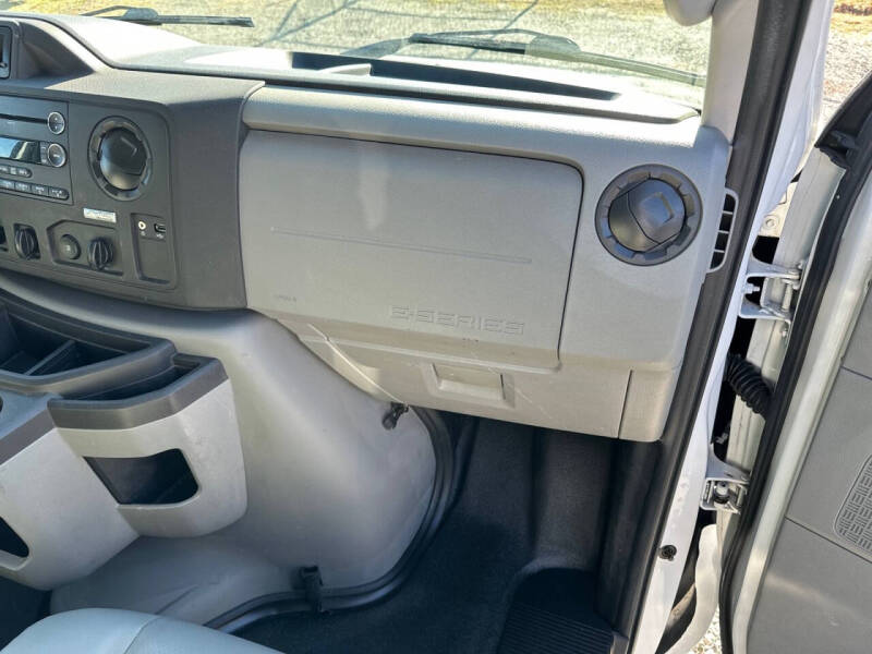 2014 Ford E-Series E-150