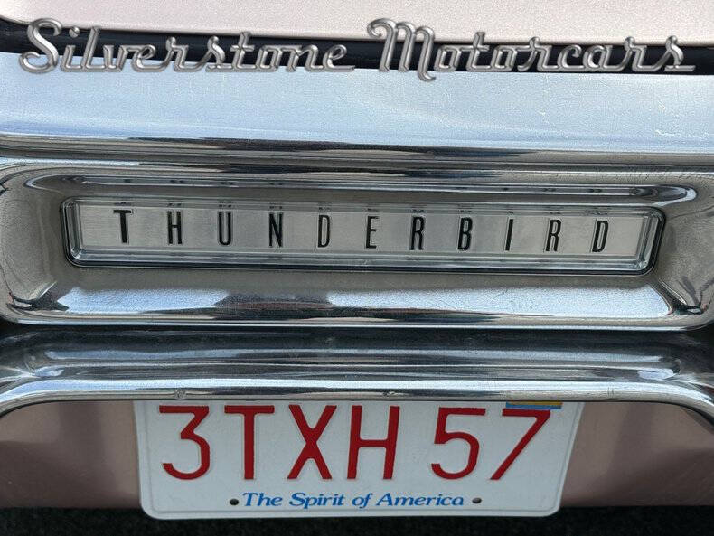 1964 Ford Thunderbird
