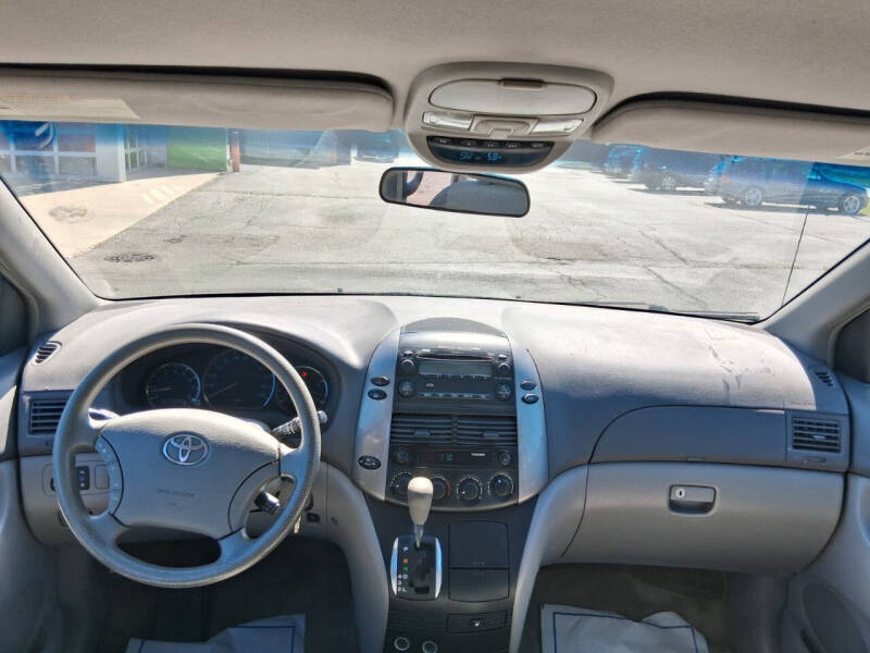 2008 Toyota Sienna LE 7-Passenger