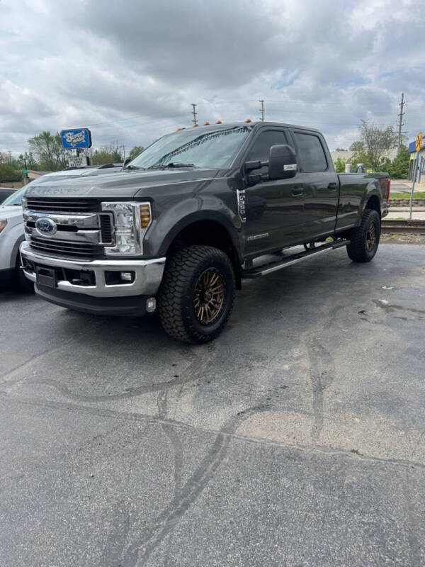 2018 Ford F-350 Super Duty XLT's photo