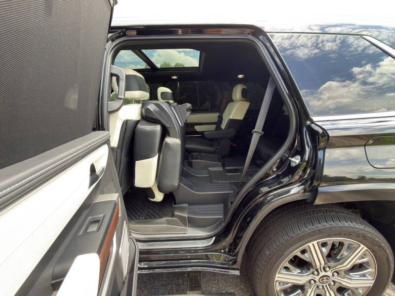 2024 Toyota Sequoia Capstone