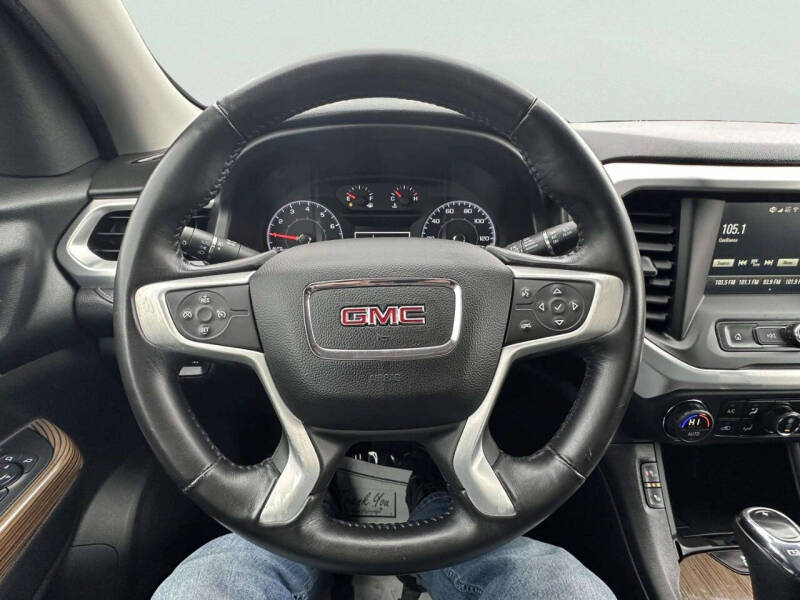 2017 GMC Acadia SLE-2