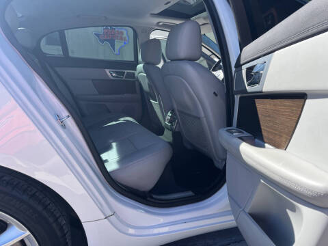 2015 Jaguar XF 2.0T Premium