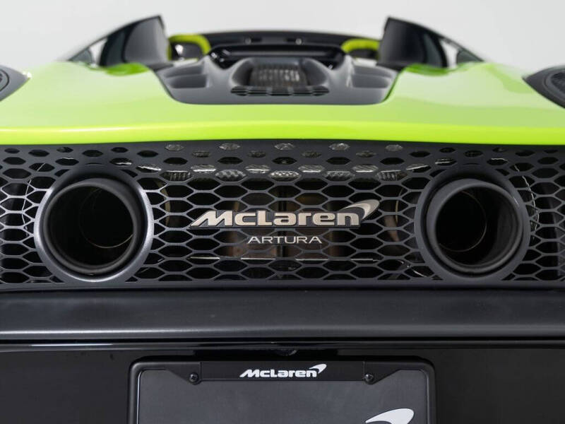 2025 McLaren Artura Spider