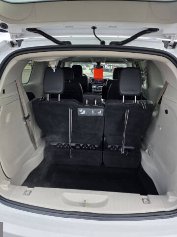 2020 Chrysler Pacifica Touring L