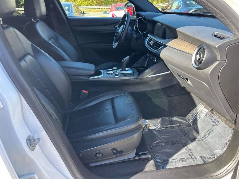 2022 Alfa Romeo Stelvio Ti