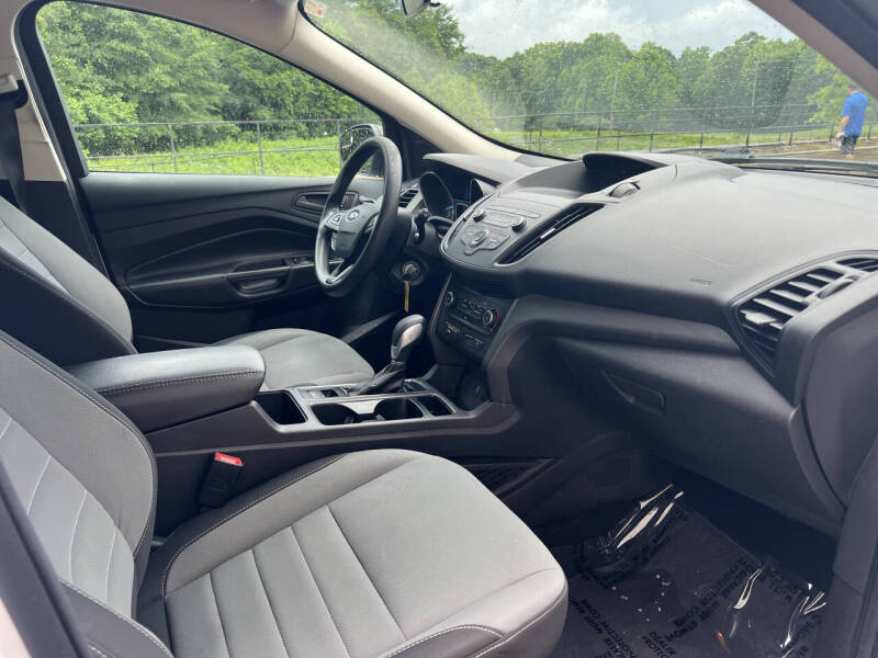 2019 Ford Escape S