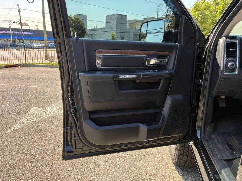 2016 RAM 1500 Laramie