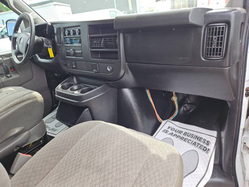 2017 GMC Savana 3500