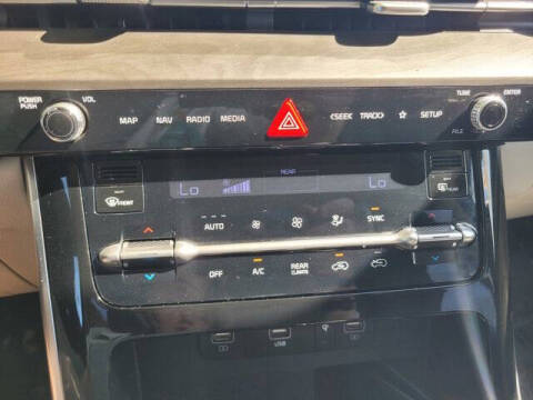 2024 Kia Carnival SX