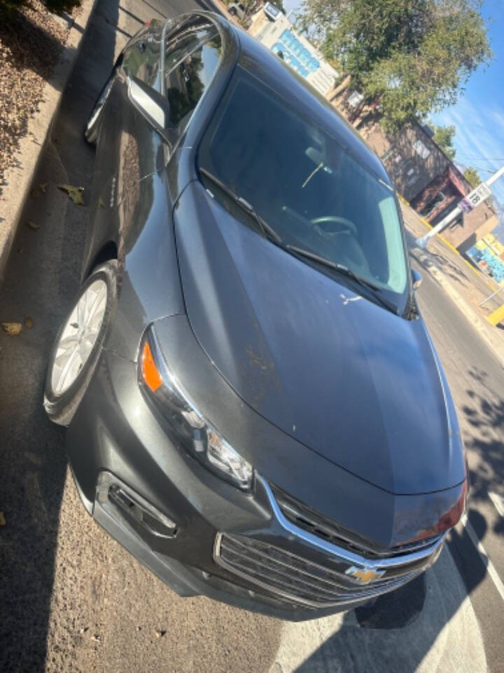 2018 Chevrolet Malibu 1LT photo 2