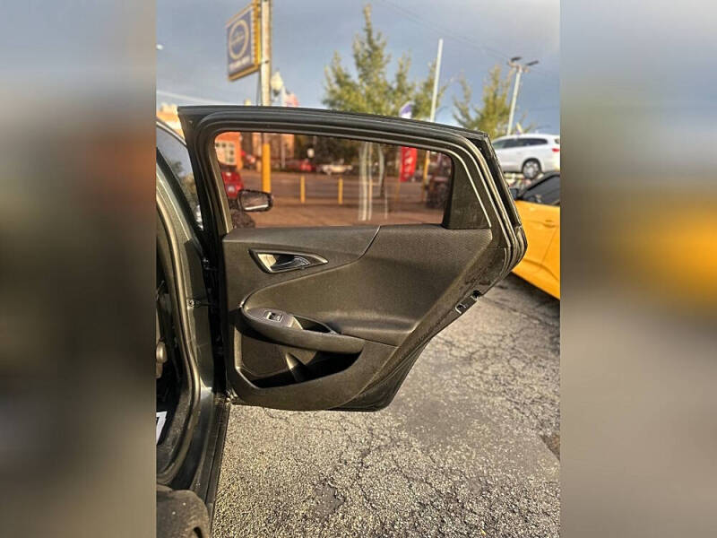 2017 Chevrolet Malibu LT