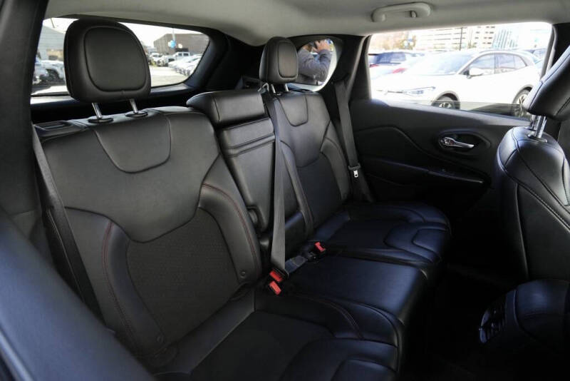 2019 Jeep Cherokee Trailhawk