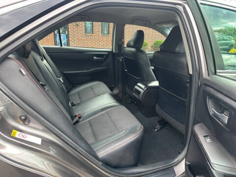 2017 Toyota Camry SE