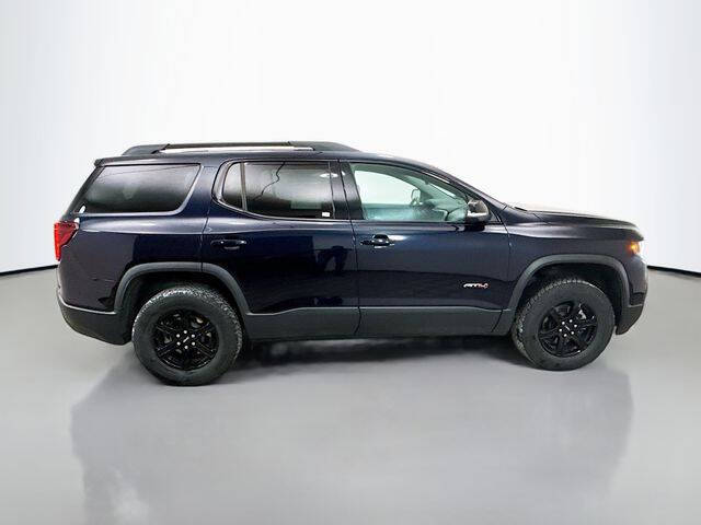 2022 GMC Acadia AT4