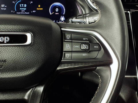 2023 Jeep Grand Cherokee Laredo