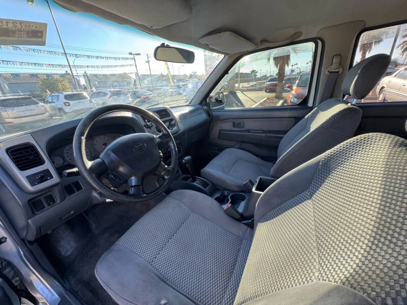 2001 Nissan Frontier SE