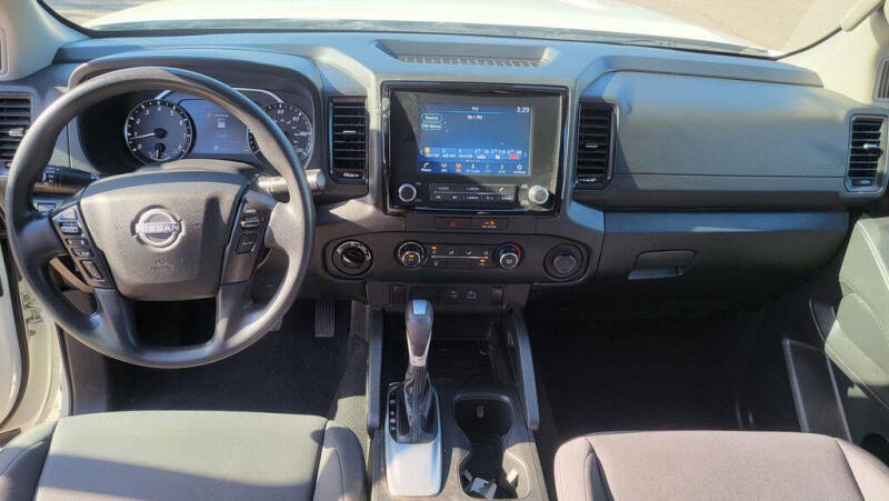 2022 Nissan Frontier S