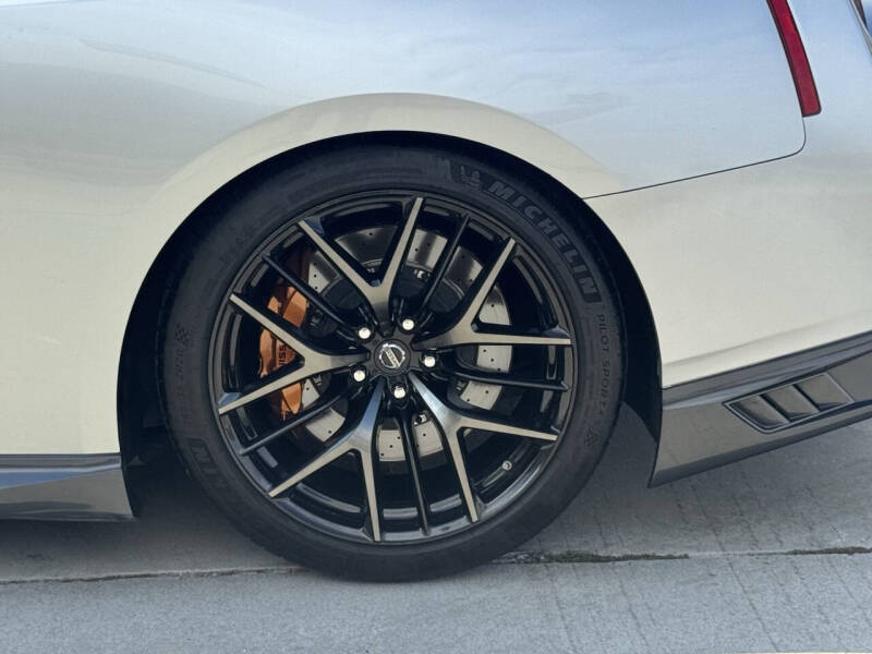 2018 Nissan GT-R Premium