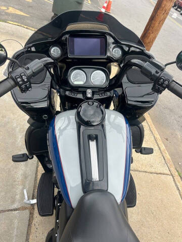2023 Harley-Davidson Road Glide LIMITED FLTRK