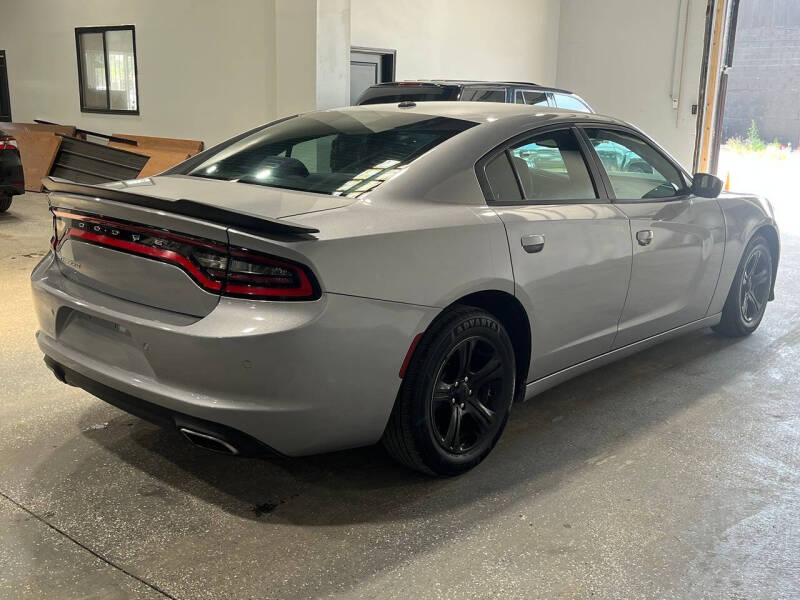 2016 Dodge Charger SE