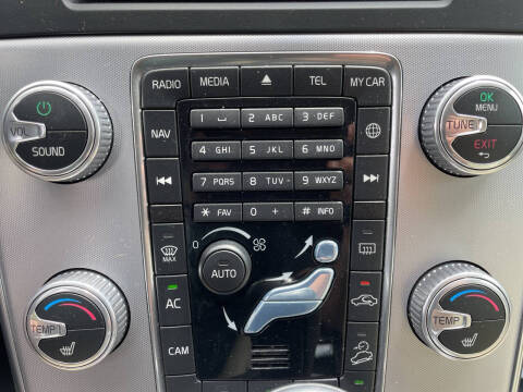 2017 Volvo V60 Cross Country T5 Premier