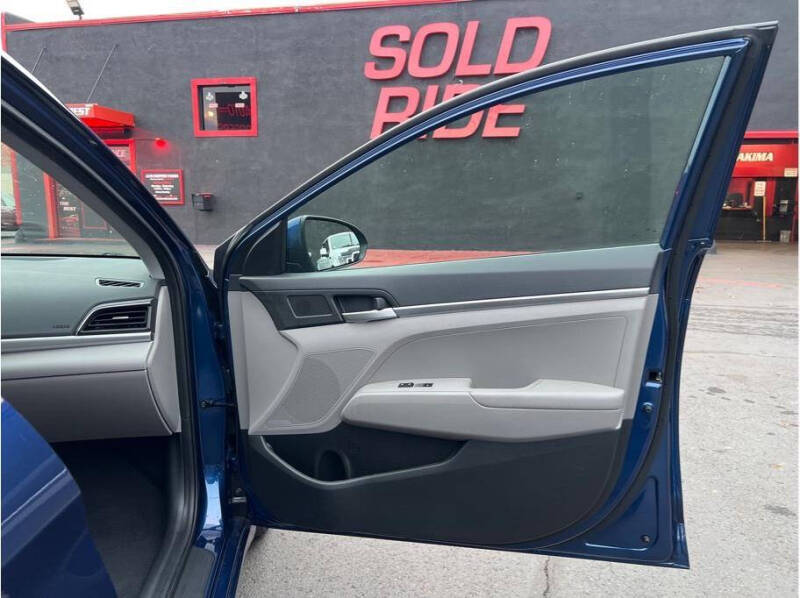 2019 Hyundai Elantra