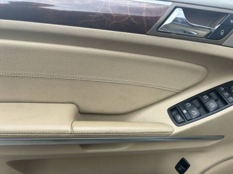 2009 Mercedes-Benz GL-Class GL 550 4MATIC