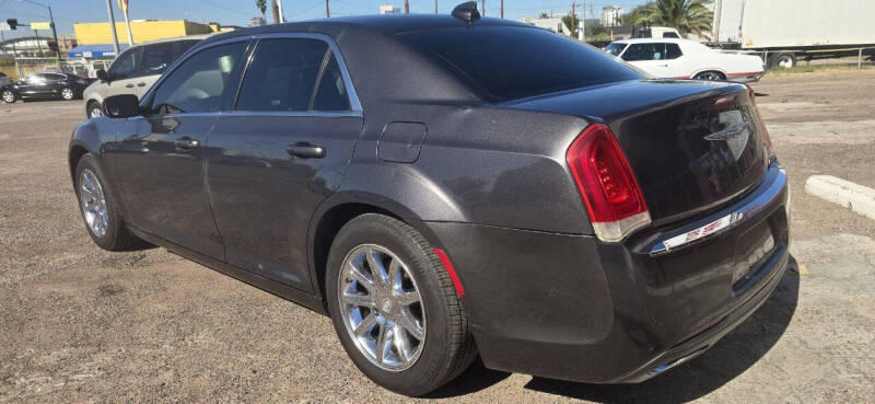 2015 Chrysler 300 Limited