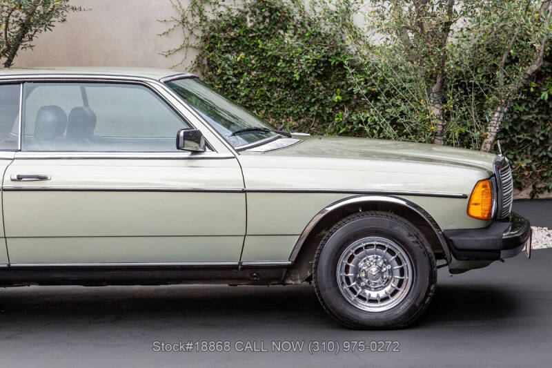 1982 Mercedes-Benz 300-Class 300 CD
