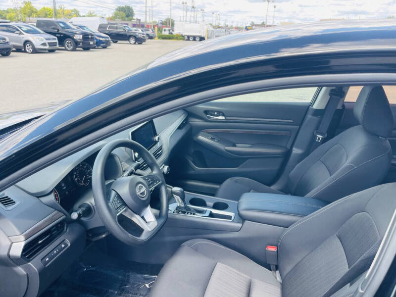 2025 Nissan Altima 2.5 SV