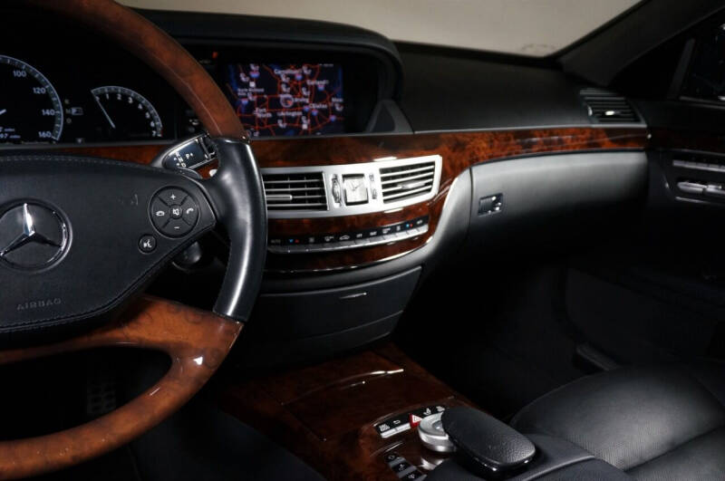 2011 Mercedes-Benz S-Class S 550