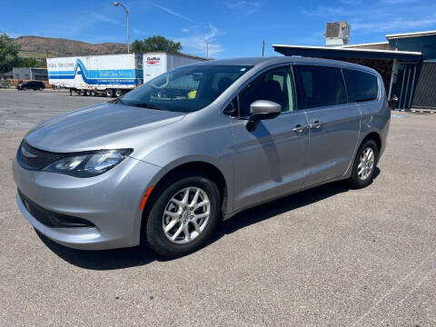 2021 Chrysler Voyager LX