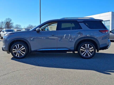 2025 Nissan Pathfinder Platinum