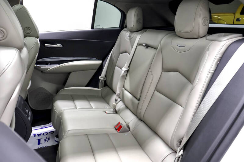 2020 Cadillac XT4 Luxury