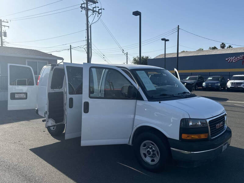 2017 GMC Savana 2500