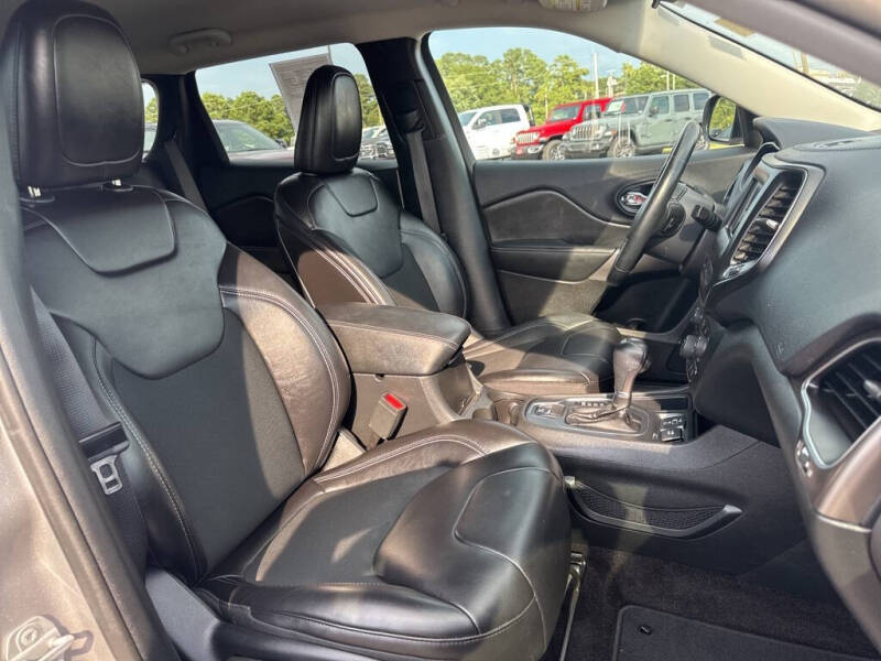 2019 Jeep Cherokee Latitude Plus