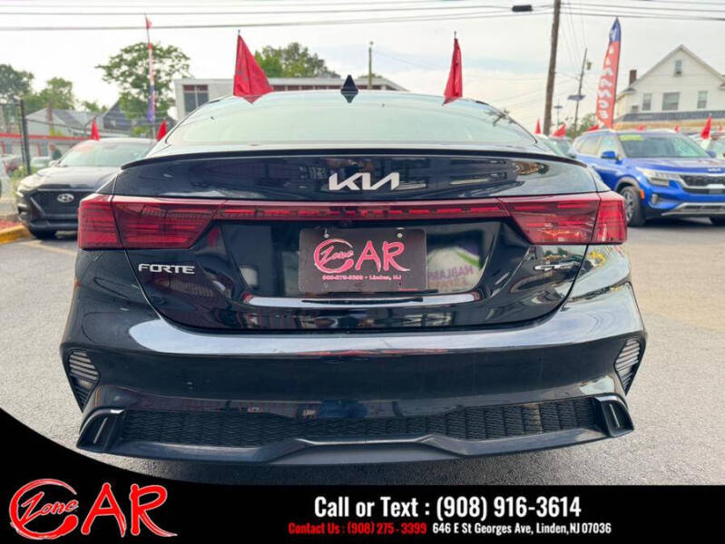 2022 Kia Forte GT Line