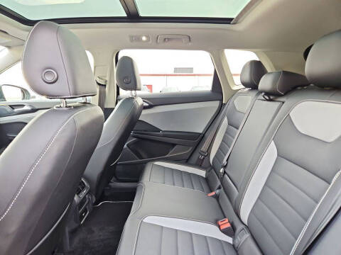 2023 Volkswagen Taos SEL 4Motion