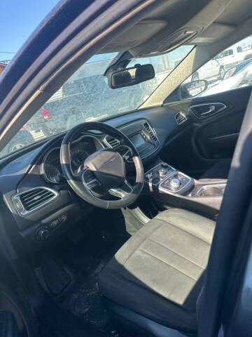 2015 Chrysler 200 Limited