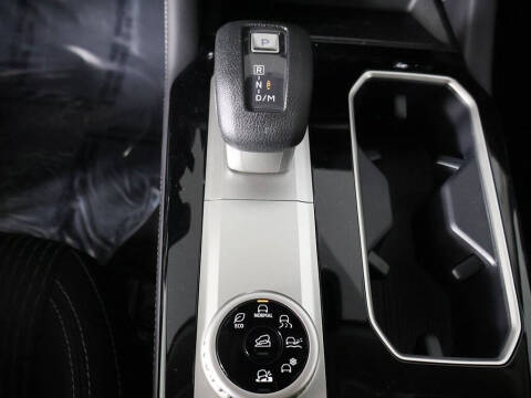 2025 Mitsubishi Outlander ES