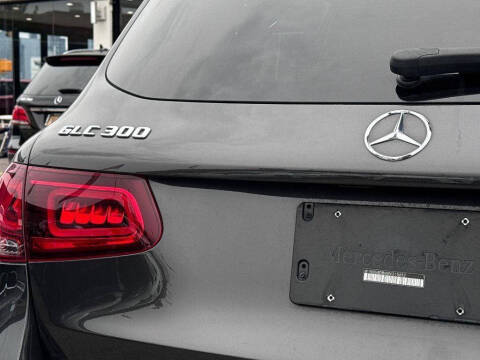 2021 Mercedes-Benz GLC GLC 300