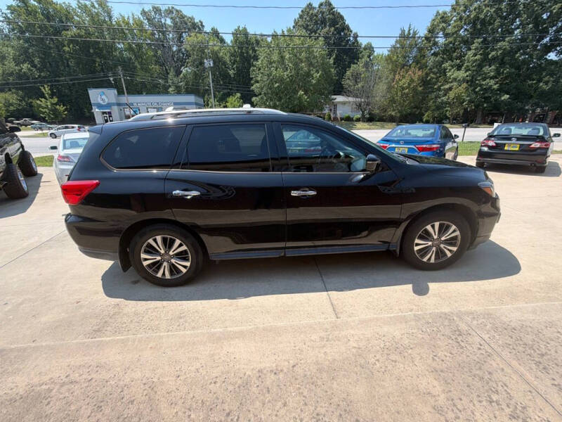 2017 Nissan Pathfinder S