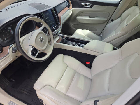 2019 Volvo XC60 T5 Inscription