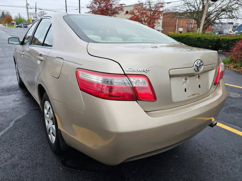 2008 Toyota Camry LE photo 7