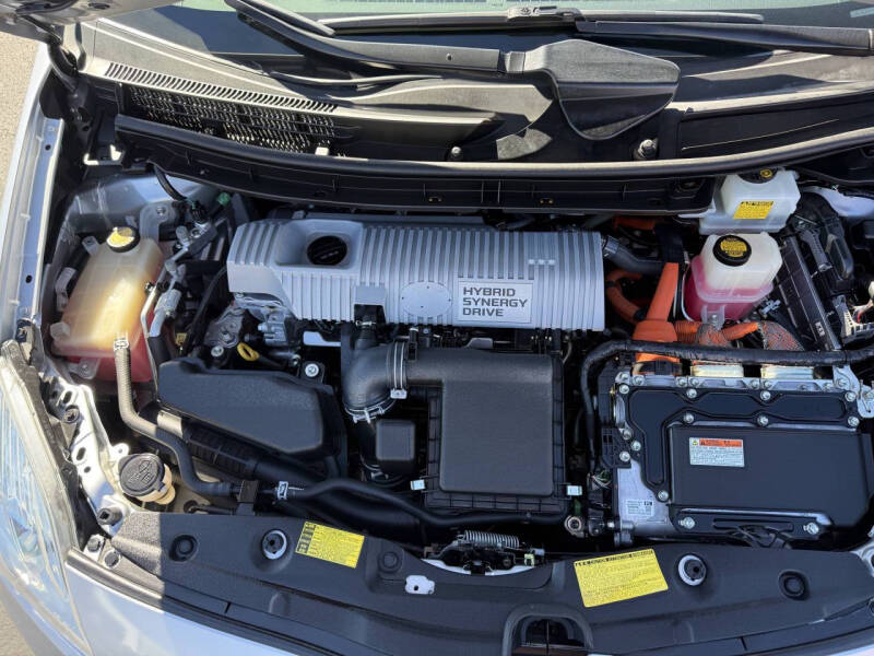 2013 Toyota Prius Three