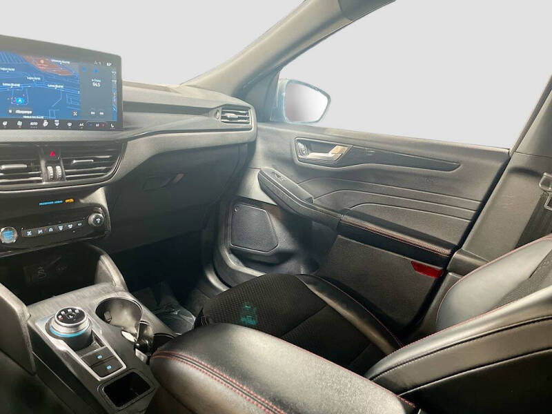 2024 Ford Escape ST-Line Elite