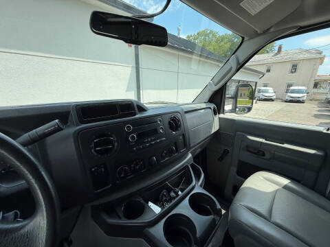 2014 Ford E-Series E-150