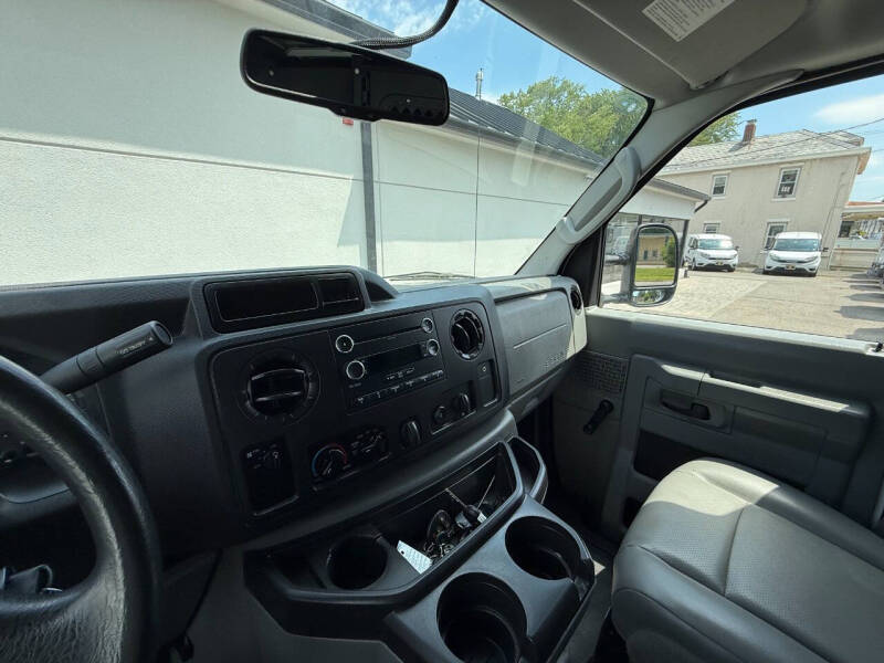 2014 Ford E-Series E-150